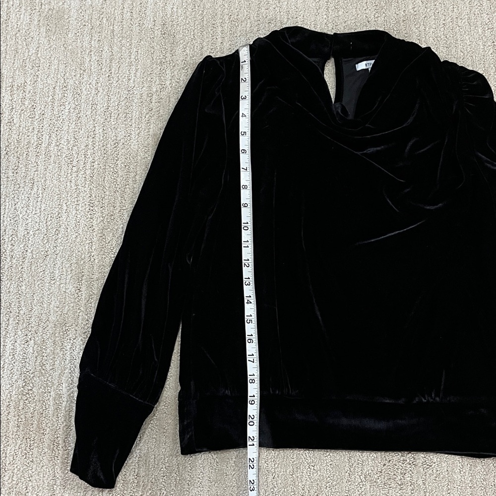 Anthropologie BTFL-life Black Velvet Velour Pullover Blouse Size XS EUC - Picture 10 of 12